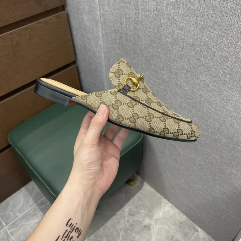 Gucci Shoe 